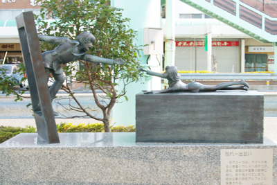 敦賀市 松本零士モニュメント