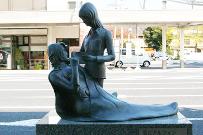 敦賀市 松本零士モニュメント